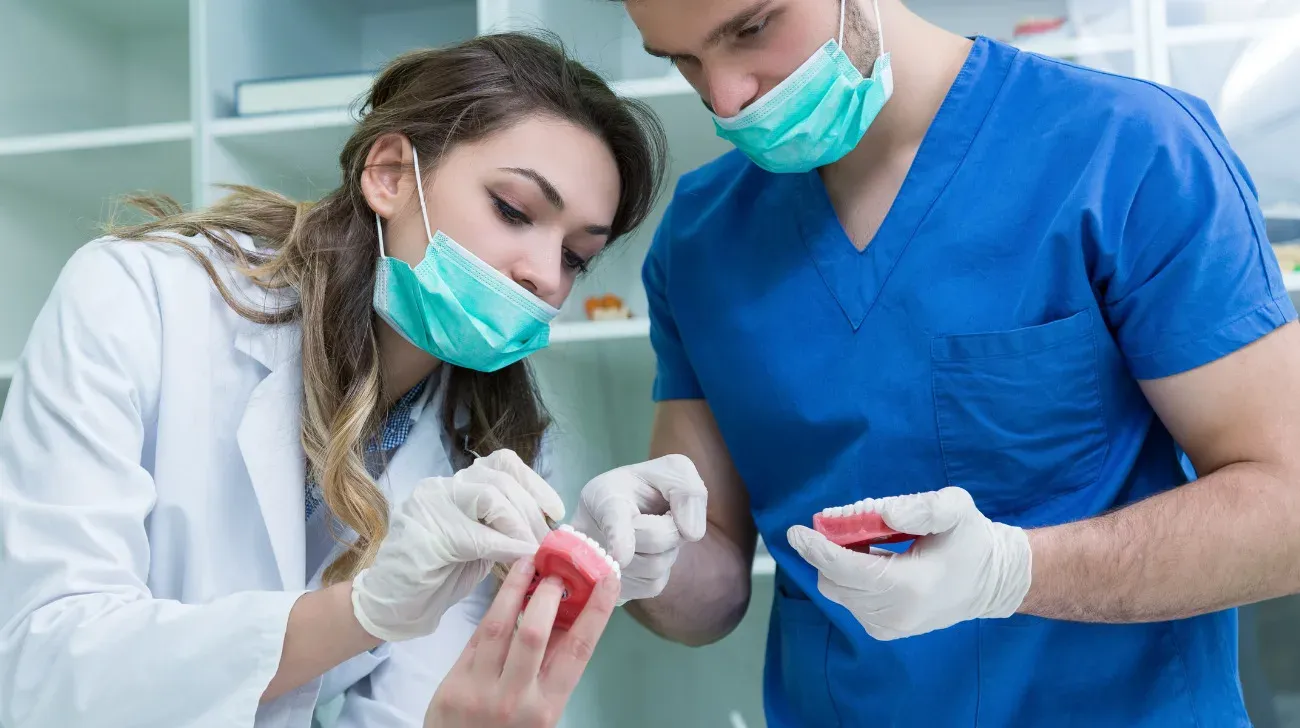 Quando-la-protesi-dentale-fa-male